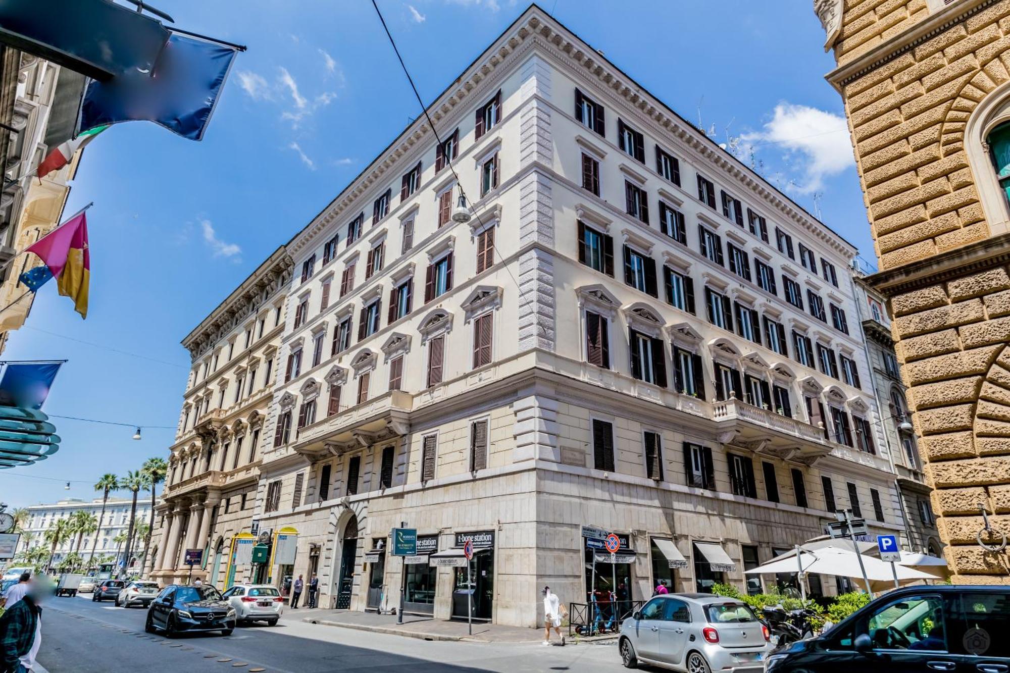 Attico Nel Cuore Di Roma Con Box Privato Per Auto Εξωτερικό φωτογραφία
